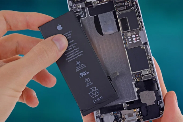 When to replace your iPhone battery for optimal device performance.