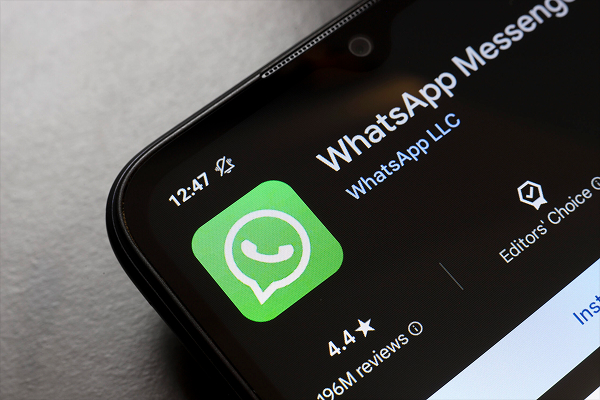 Secure messaging app with AI replies, video sharing, and cross-device use.