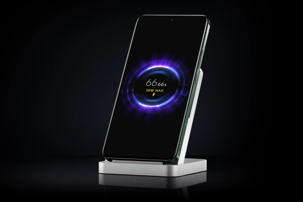 Xiaomi 14 Pro with 50W wireless charging and Leica camera system.