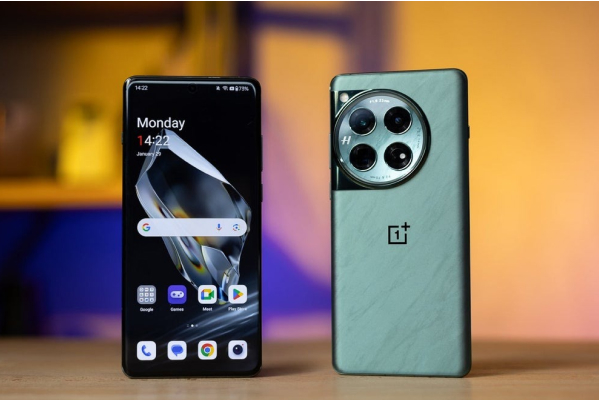 OnePlus 12 Pro capturing 8K video with Hasselblad color tuning.