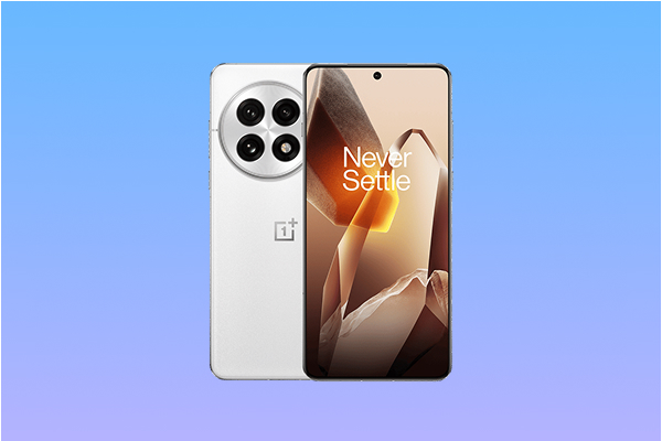 QHD+ AMOLED display, Snapdragon 8 Elite, fast charging, and Aqua Touch features provide power and durability for heavy users.