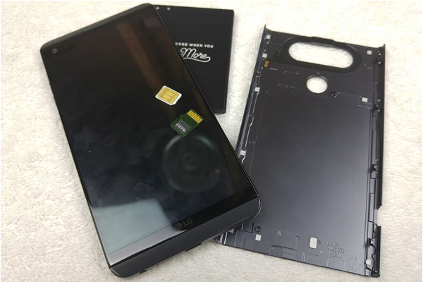 Taking out SIM, memory card, and battery after water damage