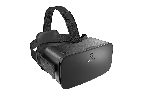 DESTEK V5 VR headset for immersive smartphone virtual reality gaming.