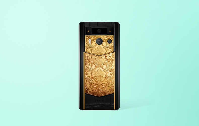 Vertu Metavertu 2 – Web3, blockchain, ceramic and leather.