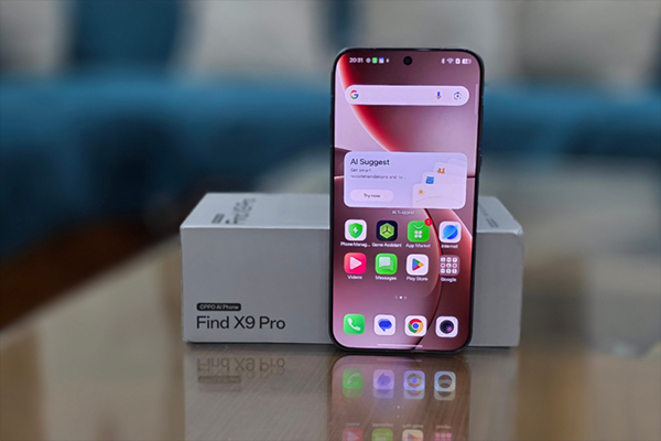 Flat-edge Oppo Find X9 Pro with metal frame and glass back, offering premium and sturdy build.