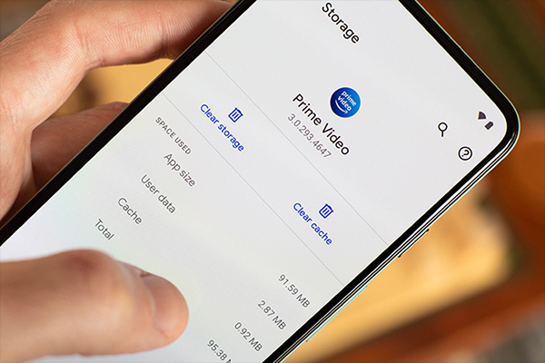 Delete Cache: Clear cache in apps to improve battery performance.