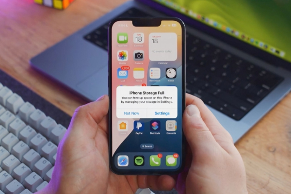Free up storage – Deleting apps and files to create space.