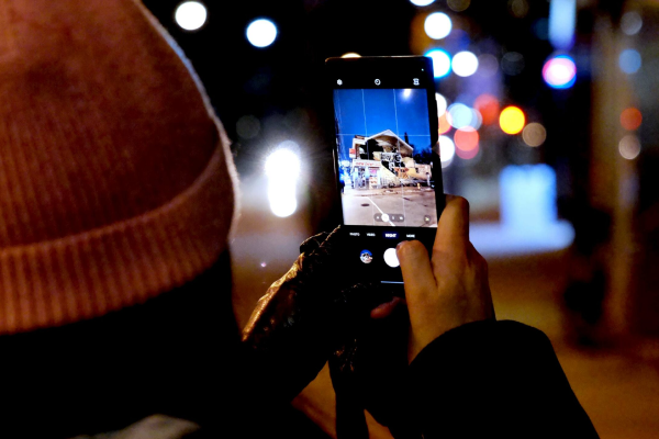 Low-light photo with bright, clear night scene and reduced noise