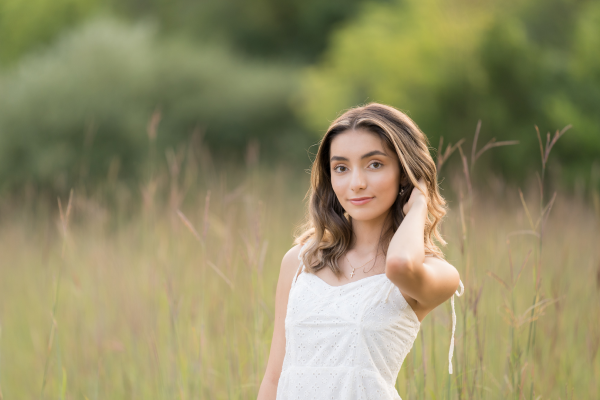 Pixel creates more natural portraits, Samsung looks slightly processed