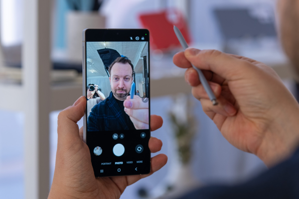 Selfie showing balanced colors and smooth skin tones