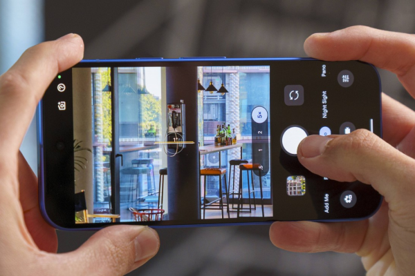 Samsung provides better stabilization and video quality