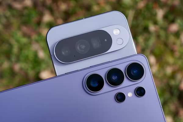 Samsung delivers sharper long-range zoom, Pixel relies on AI zoom